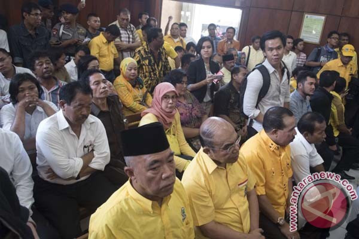 Jusuf Kalla harapkan Golkar bersatu