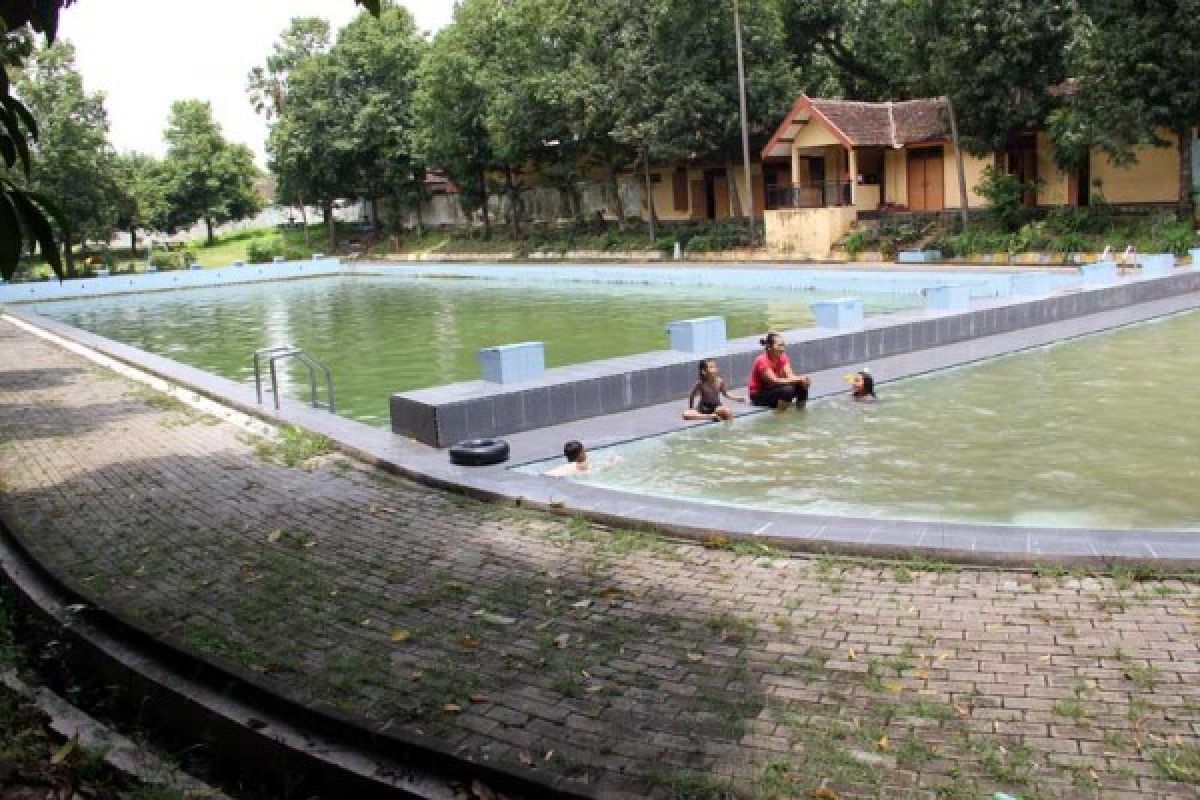 Objek Wisata Waduk Widas Madiun Sepi Pengunjung