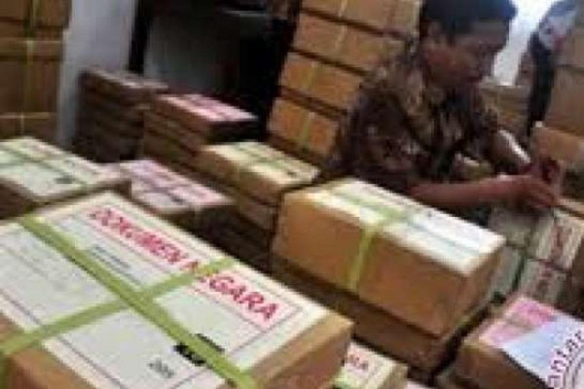 80 Kotak Naskah UN Tiba Di Dumai