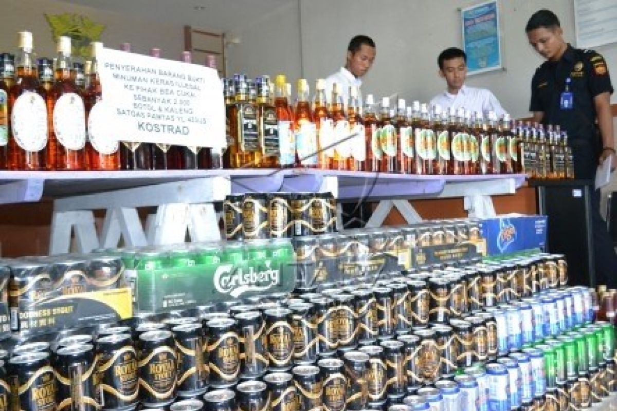 Pemkot Tangerang Musnahkan Ribuan Botol Miras