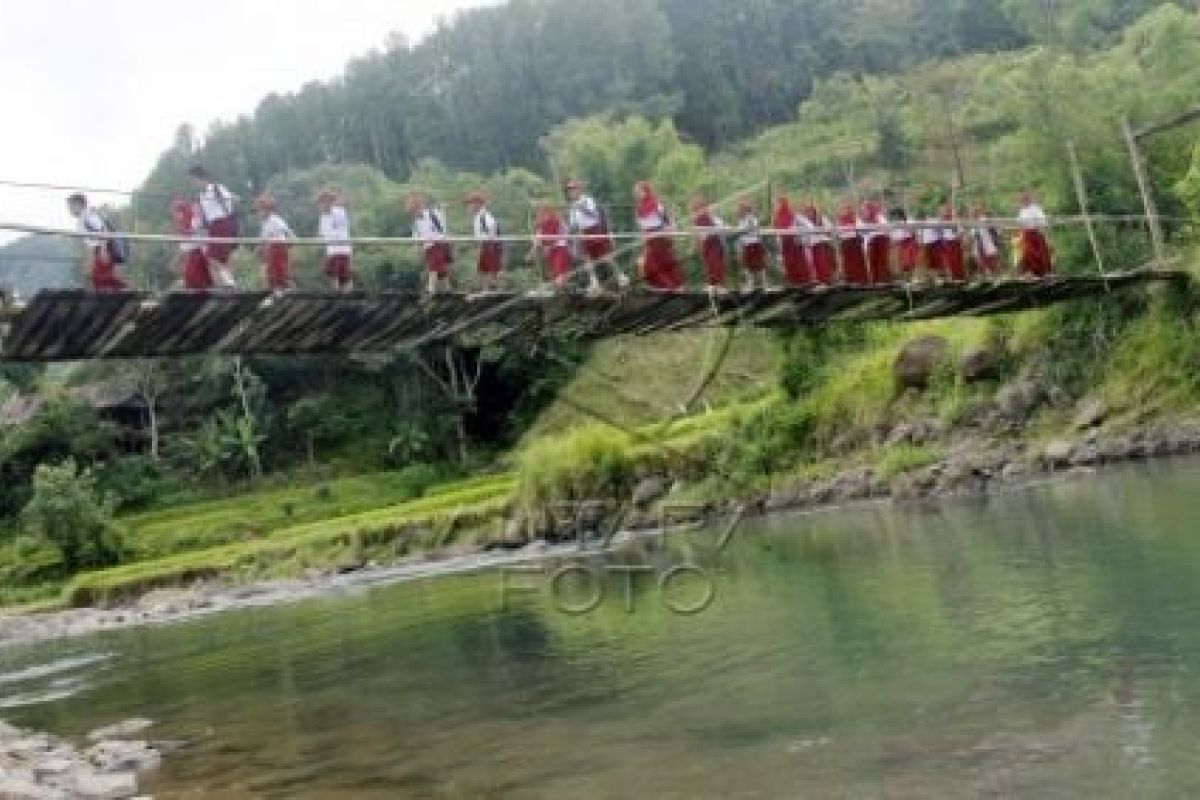 Siswa Korban Jembatan Roboh Tidak Ikut Ujian