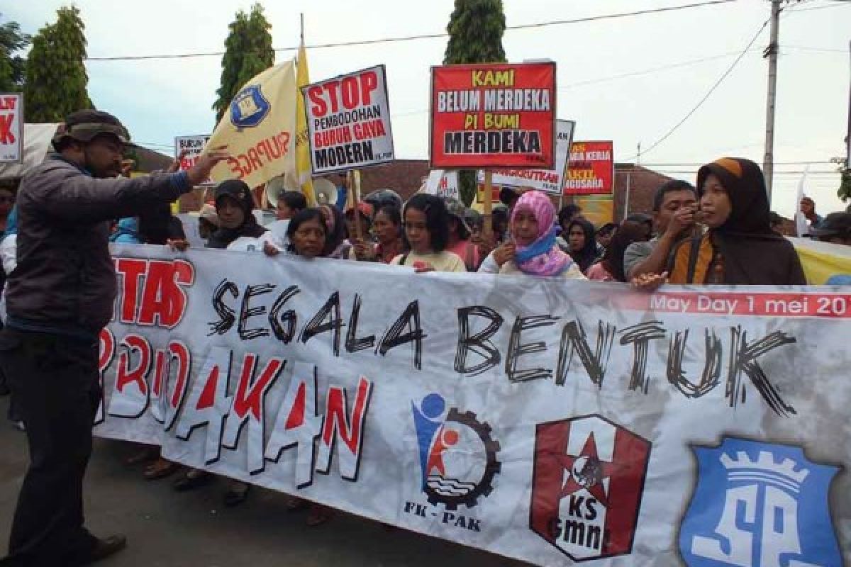 Ratusan Buruh Demo PT Maspion