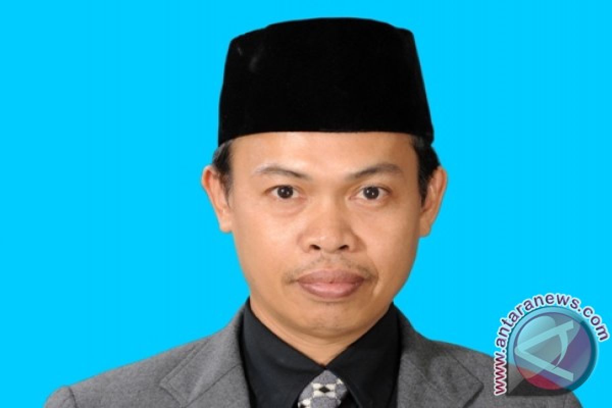 Legislator Dukung Penertiban Baliho Bacawali Tanpa Izin