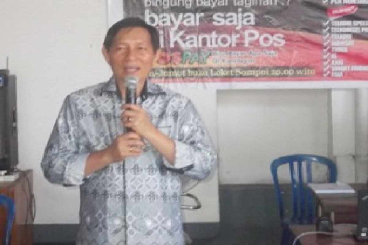Wali Kota Manado serahkan dana PKH 