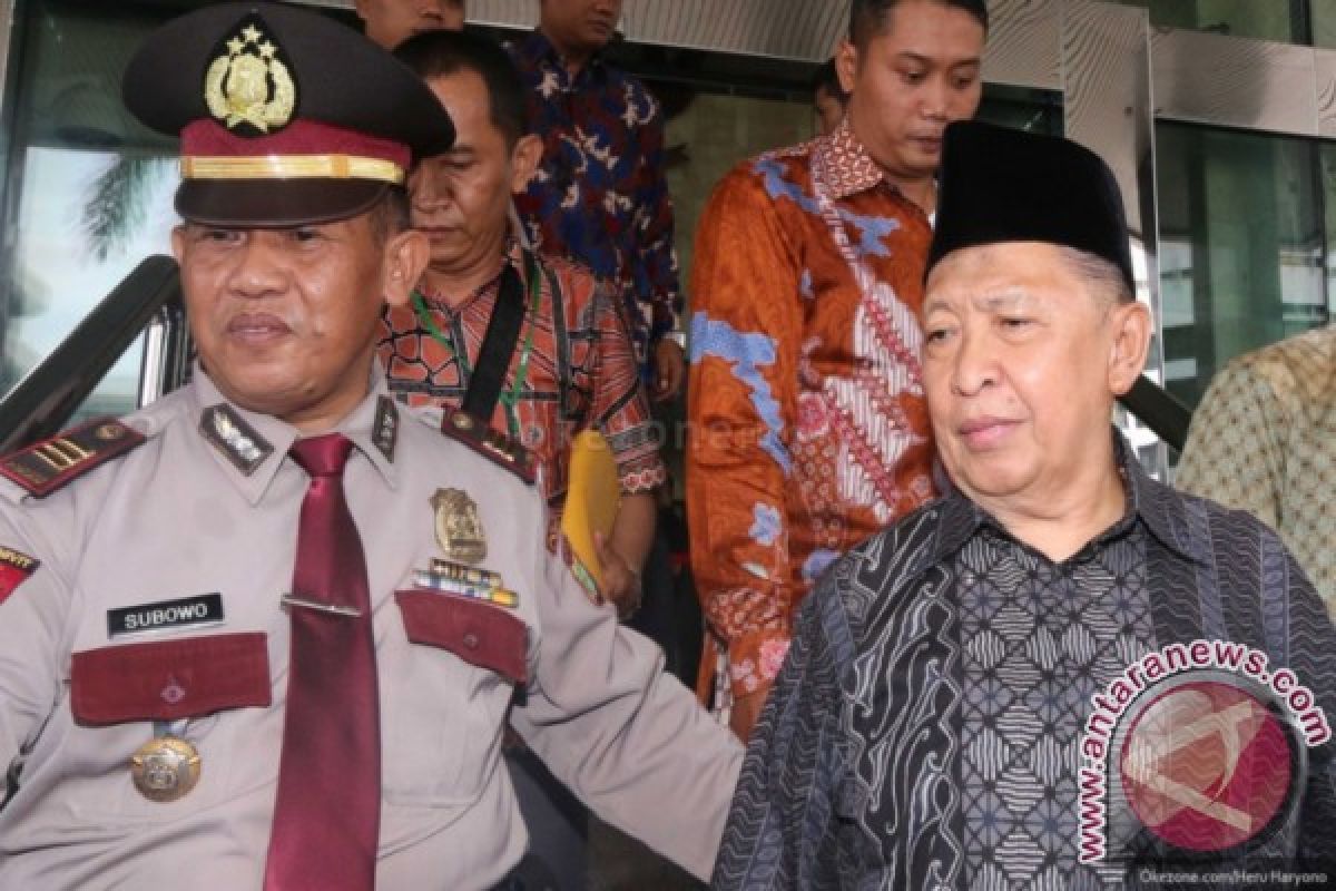 Mantan Wapres Kembali Besuk Fuad Amin