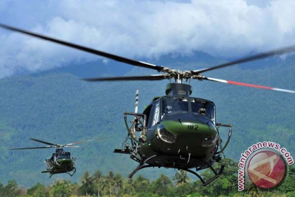 HELI JATUH - Mereka sedang membantu polisi di Poso