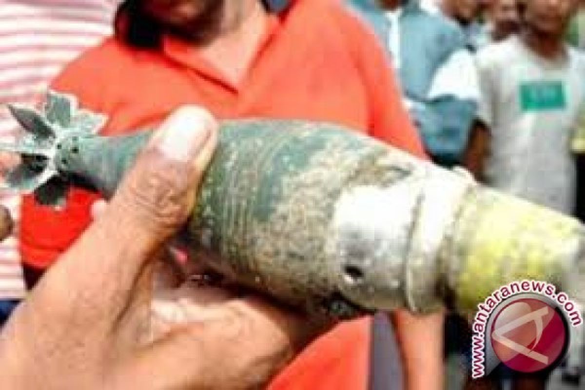 Warga Agam temukan mortir peninggalan Pemerintah Darurat