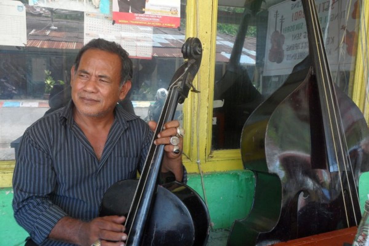 Warga Kota Sawahlunto Lestarikan Musik Keroncong Asli