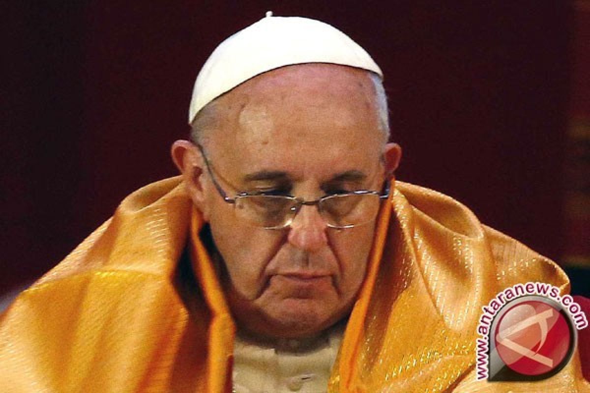 Pesan Natal Paus Fransiskus, damai bagi dunia yang diamuk terorisme