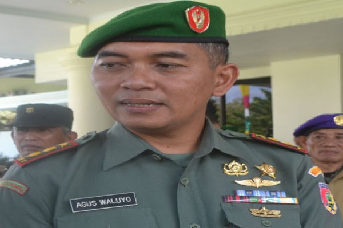 TNI Kendari Amankan Tujuh Ton Pupuk Palsu 
