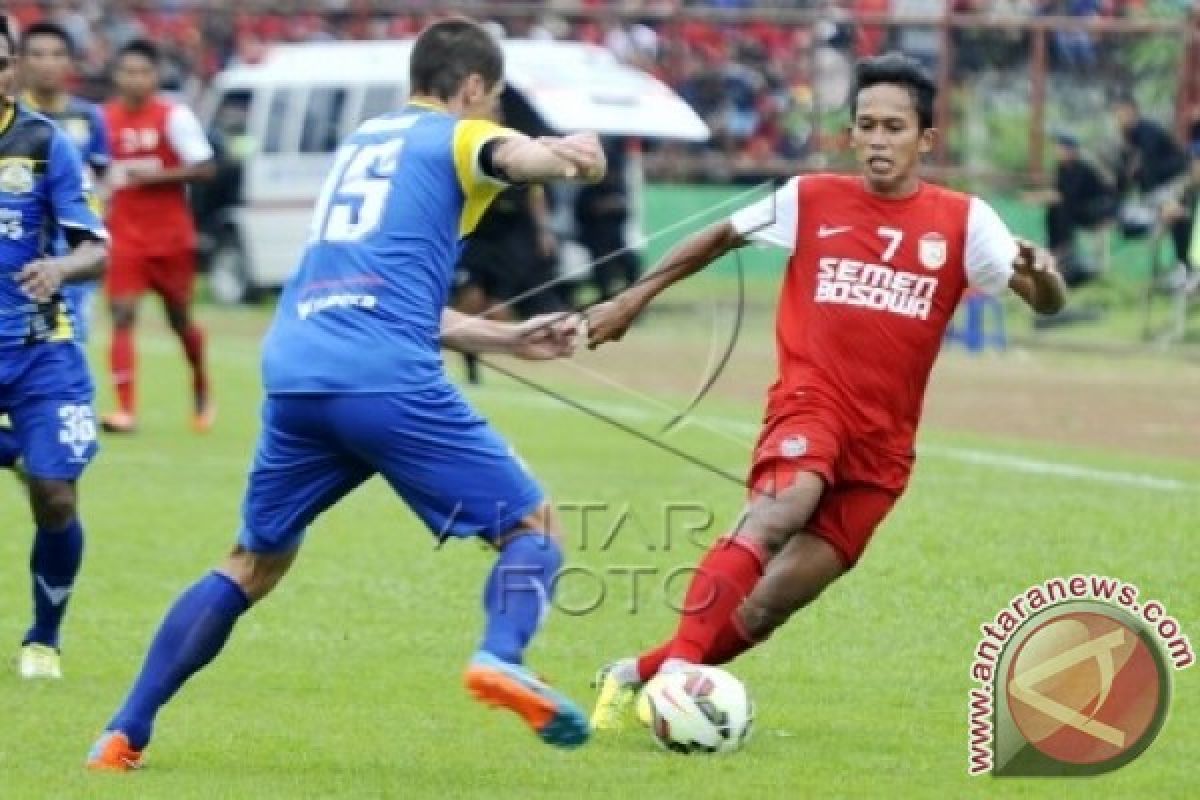 PSM Makassar Hajar Persiba 4-0