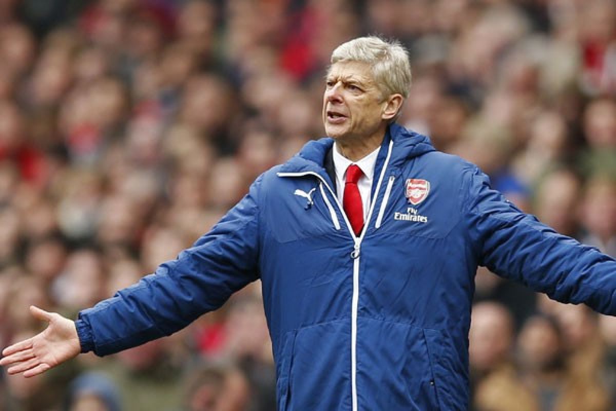 Wenger berharap nasib memihak Arsenal saat lawan Chelsea