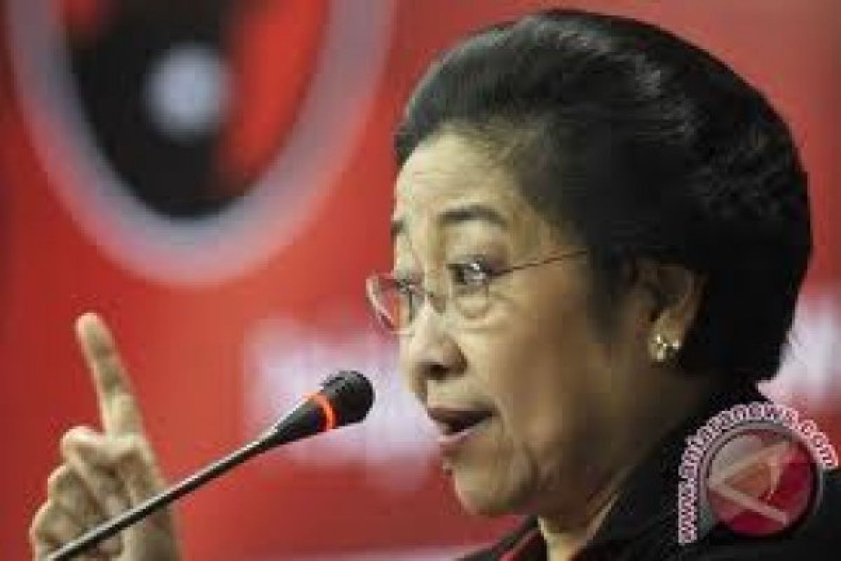 Rabu, Megawati Terima Doktor Kehormatan dari UNP