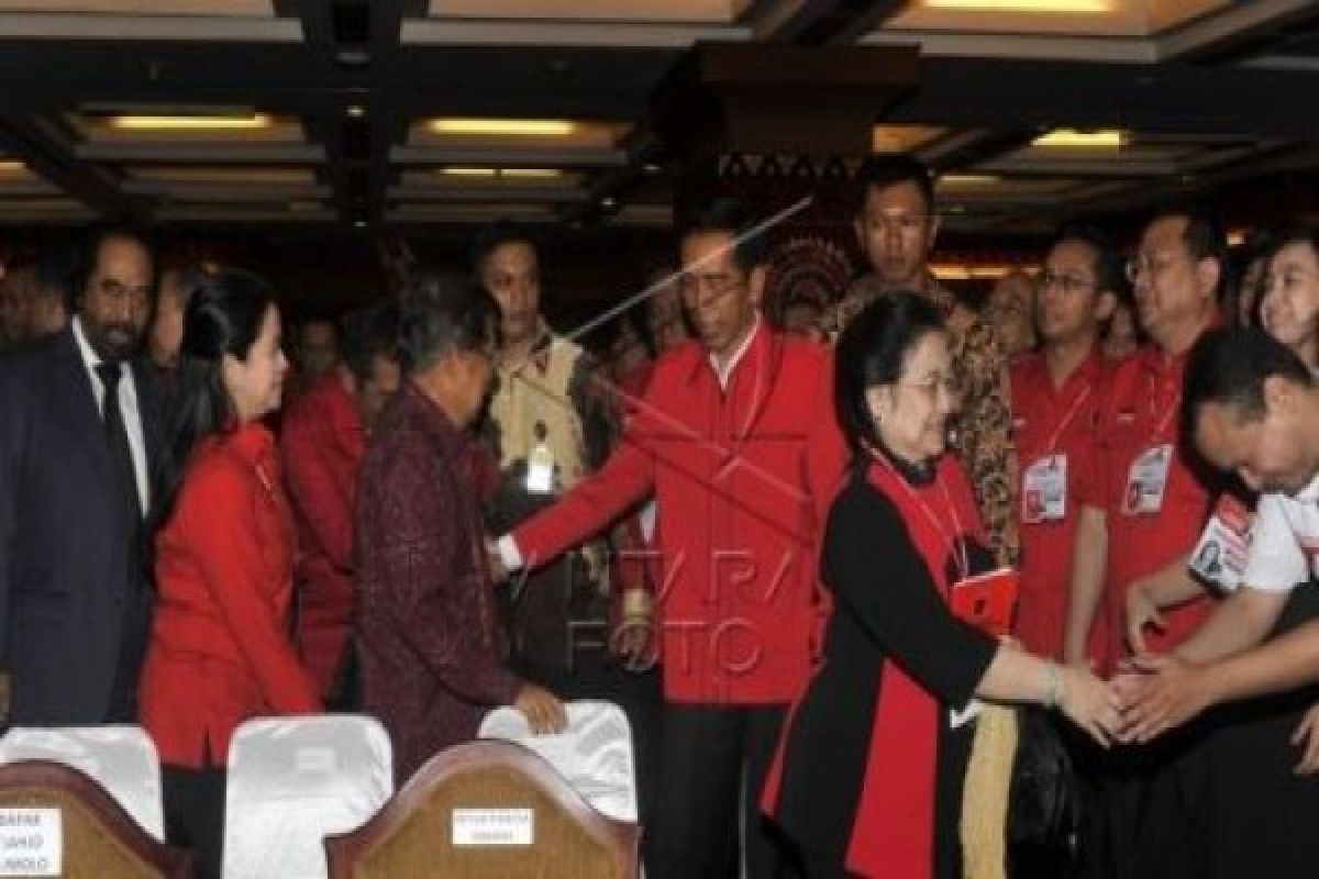 Megawati Imbau Presiden Berpegang Teguh Pada Konstitusi