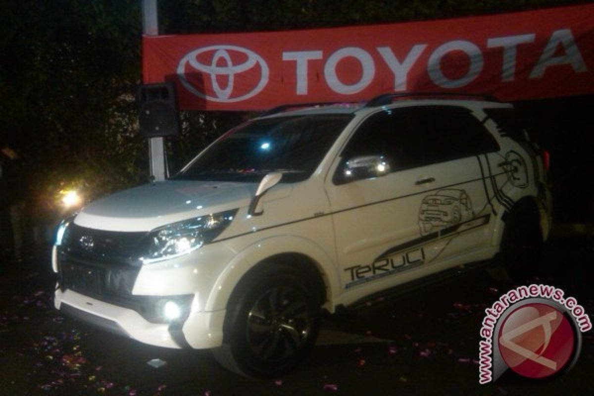 Toyota New Rush warna putih lebih dicari