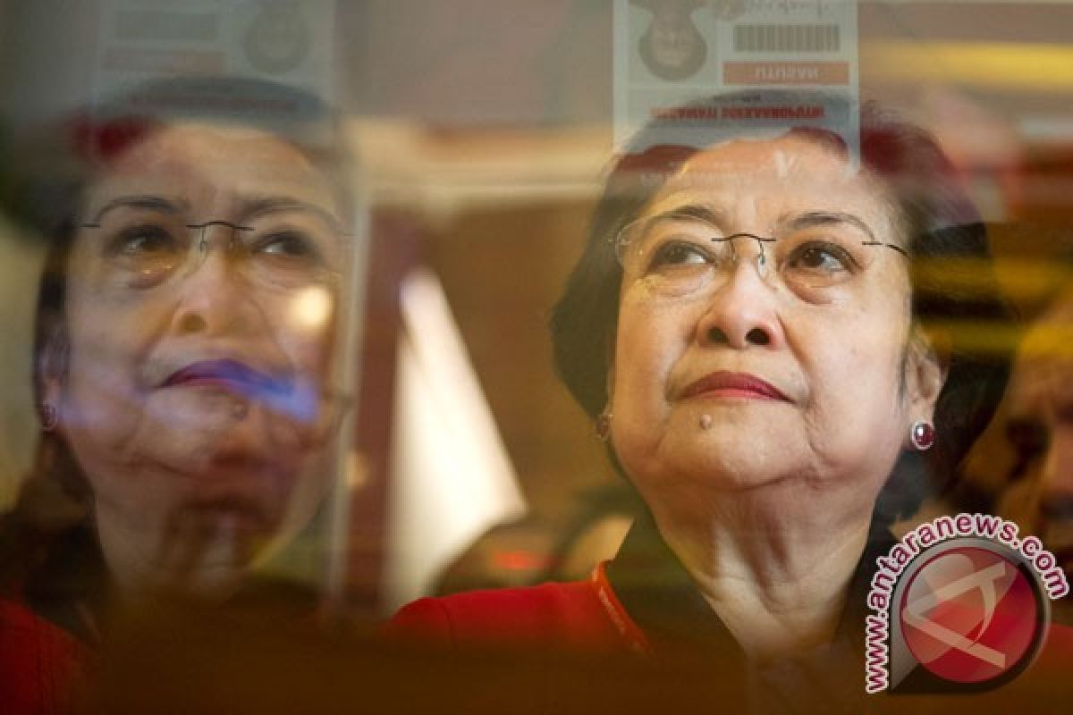 Megawati advises party cadres against committing corruption