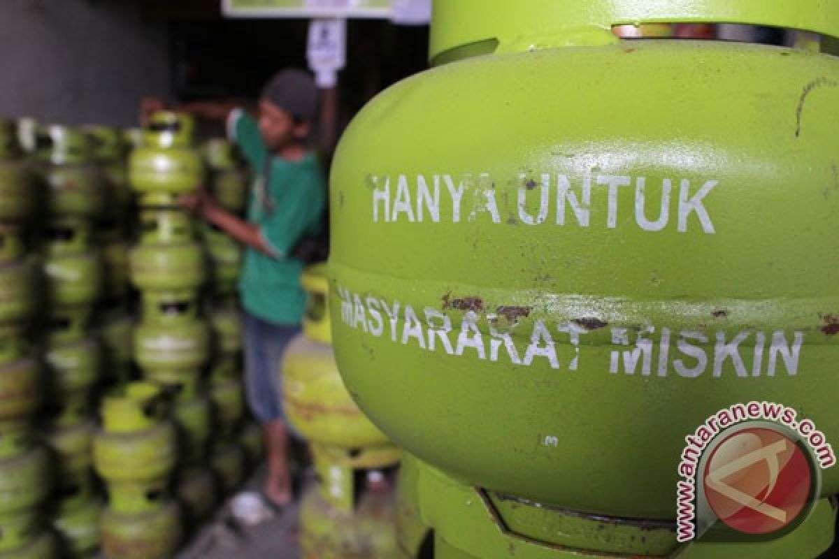 Gas elpigi 3 kg laris manis di Mamuju