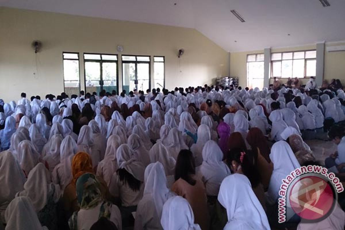 SMKN 3 Bogor Gelar Istighosah Jelang UN