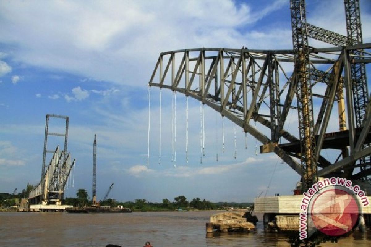 Bentang Utama Jembatan Kartanegara Tersambung Akhir Mei