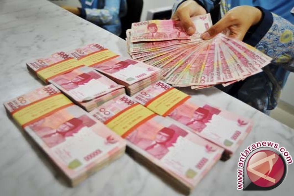 Rupiah Kamis pagi melemah menjadi Rp13.389