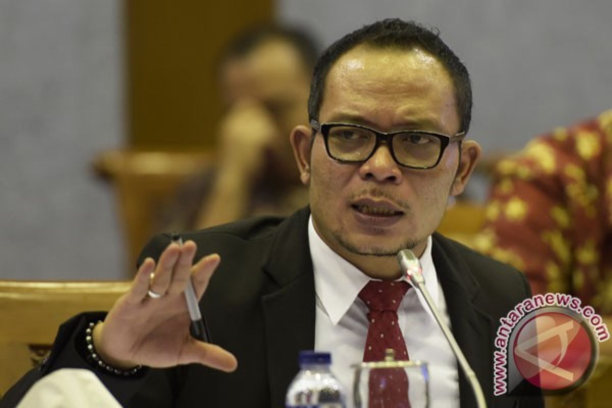 Menaker: kenaikan upah buruh harus tiap tahun