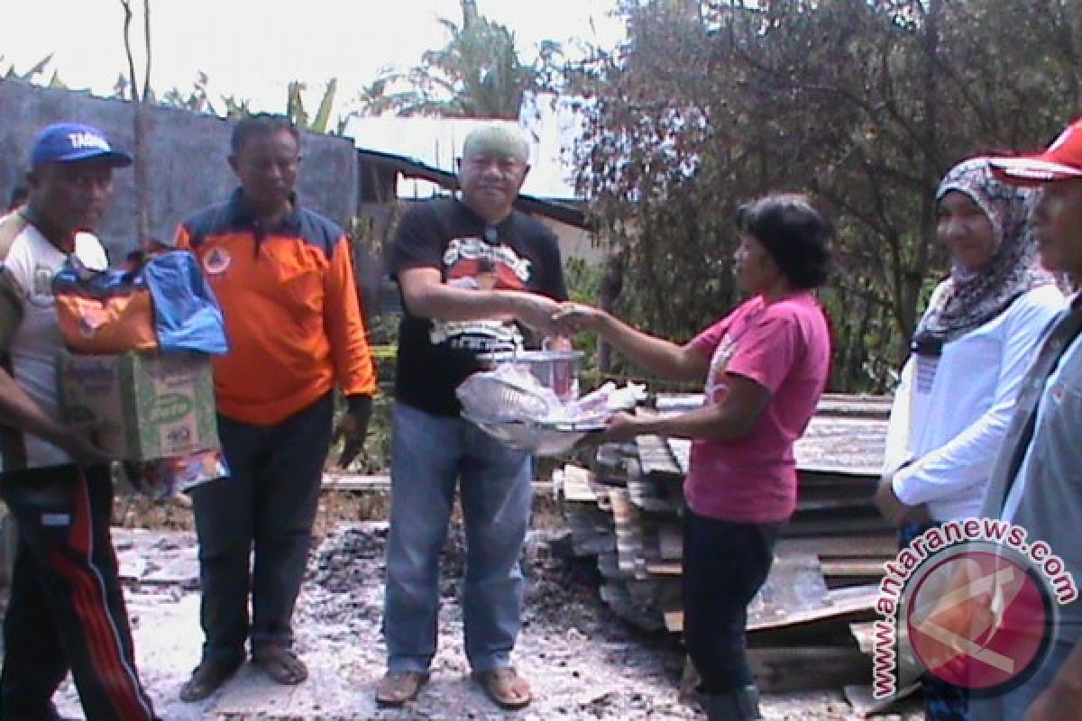 Pemkab Bone Bolango Bantu Korban Kebakaran 