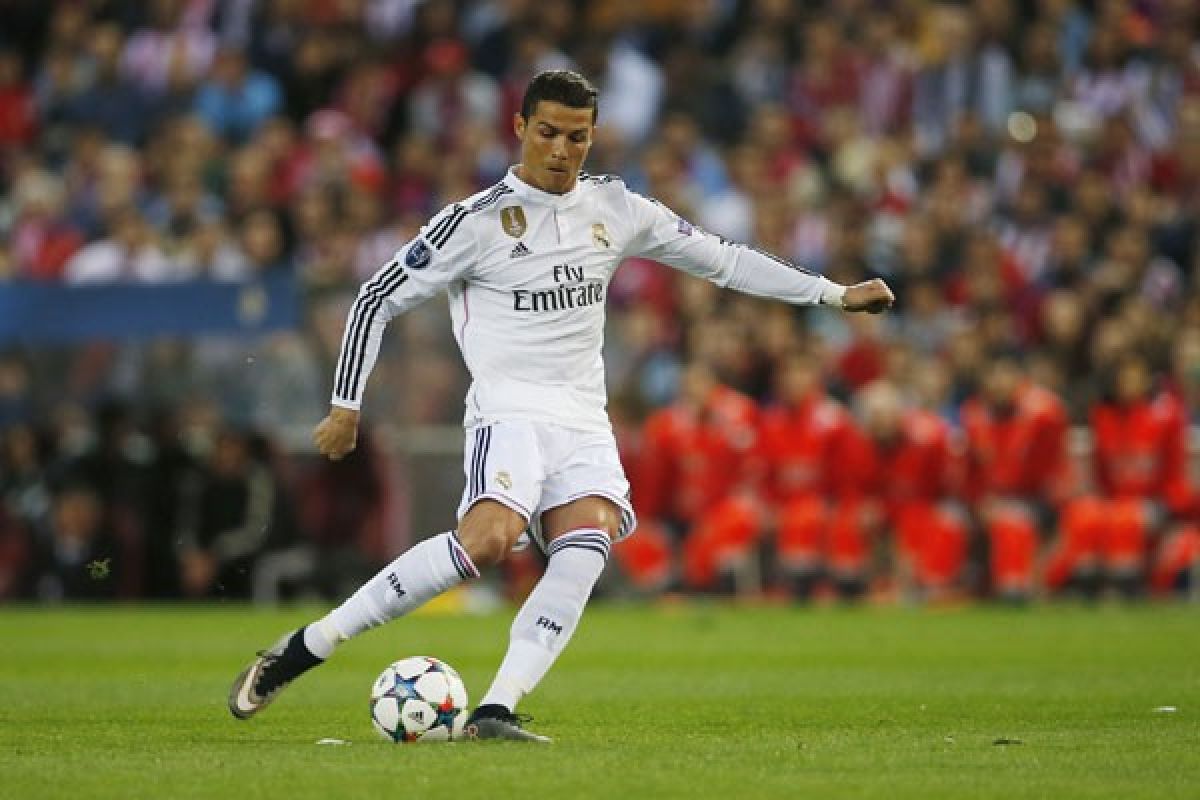 Penalti Ronaldo antar Madrid unggul di babak pertama