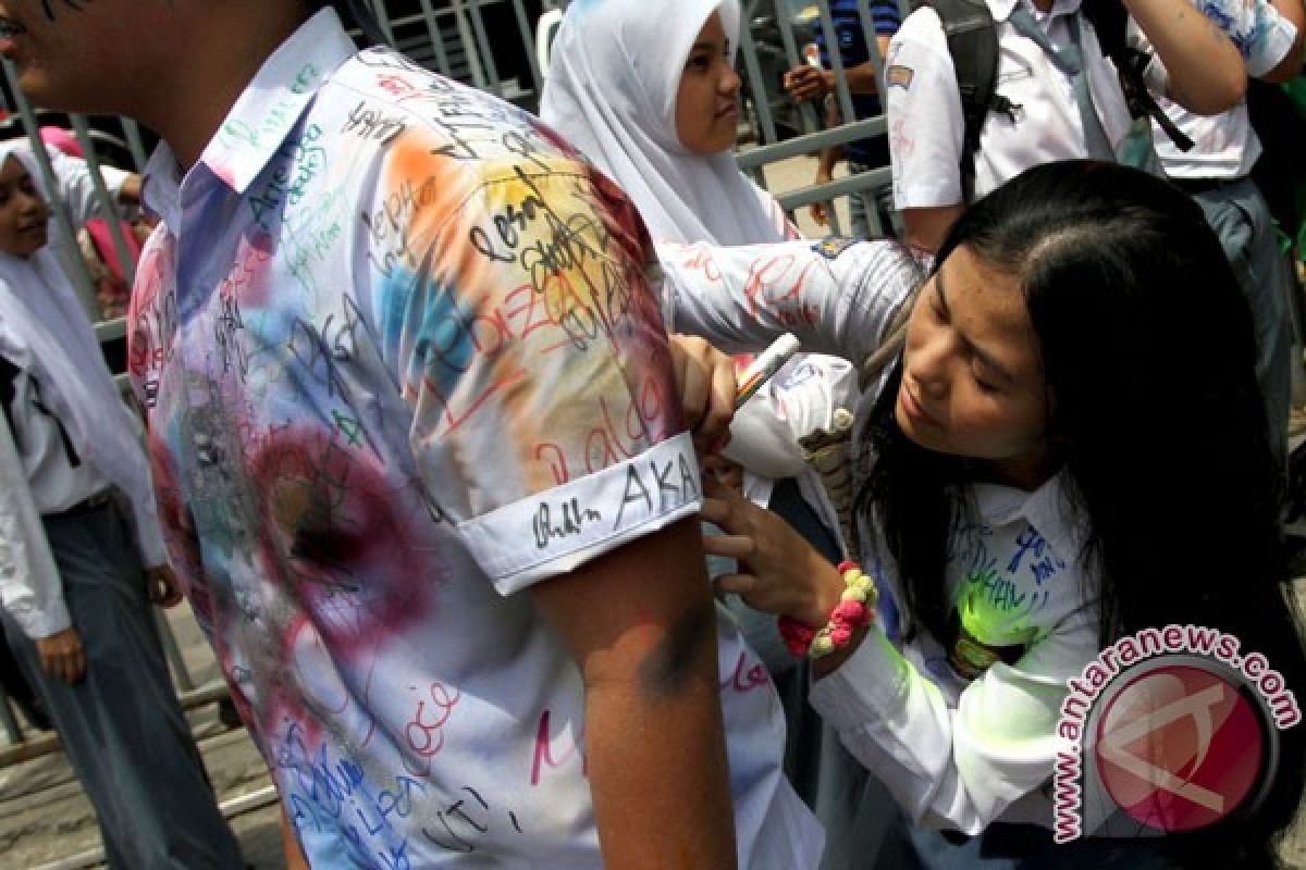 Siswa Bekasi dilarang rayakan perpisahan sekolah ke luar kota