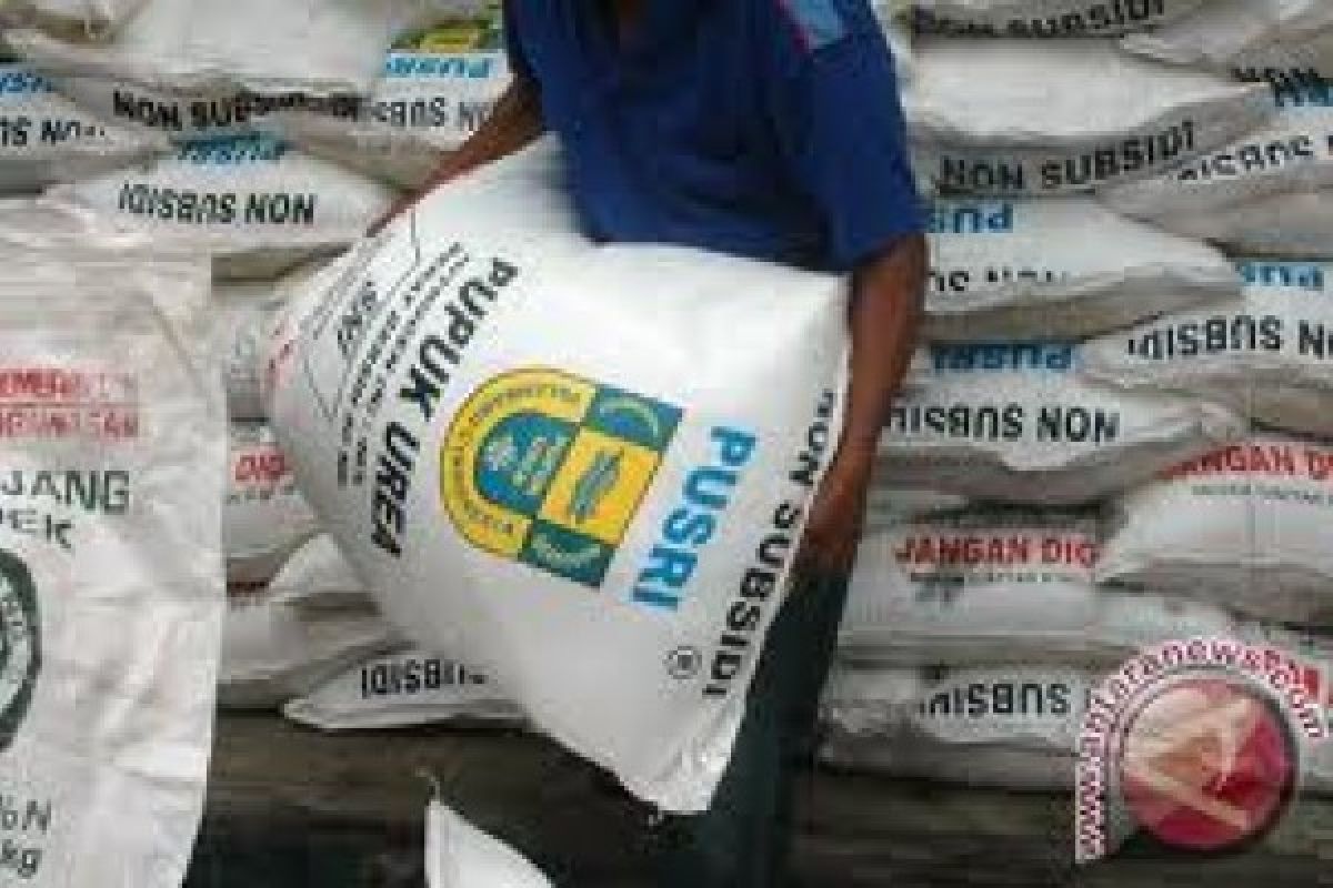 Pemkab Pasaman Salurkan 5.982 Ton Pupuk Bersubsidi