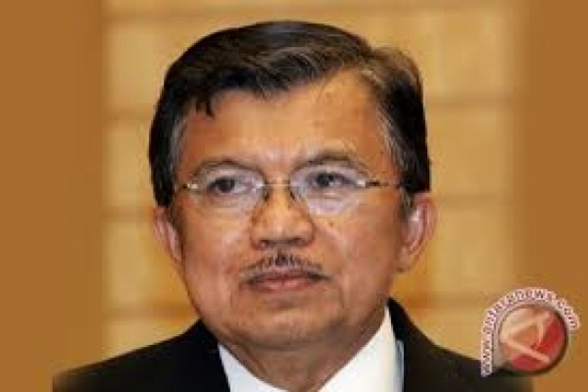Wapres JK Mendapat Anugerah Gelar Adat Melayu