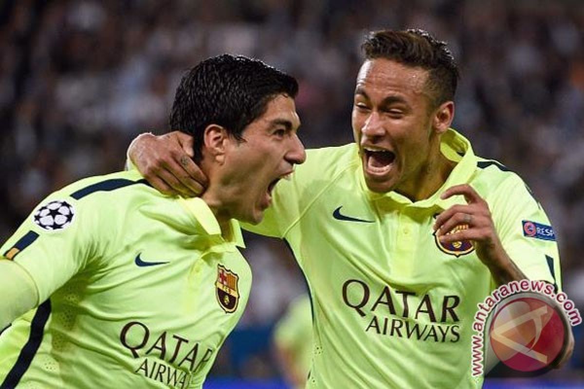 Suarez dan Roberto bawa Barcelona kalahkan Galaxy