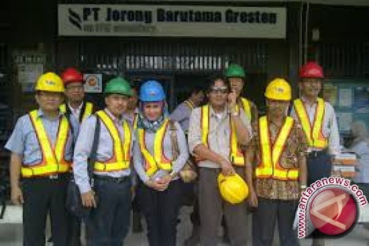  Ministry of Forestry Evaluates PT JBG