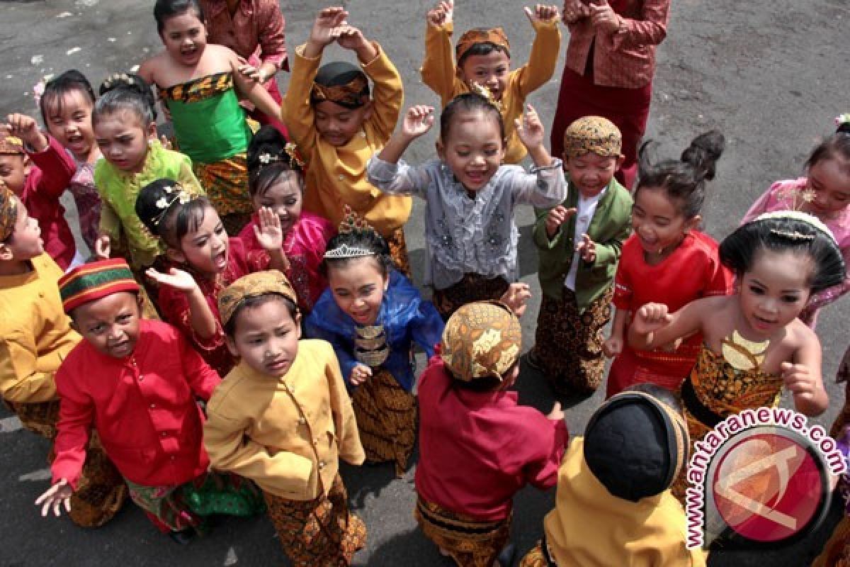 Kartini Bukan Soal Sanggul Dan Kebaya