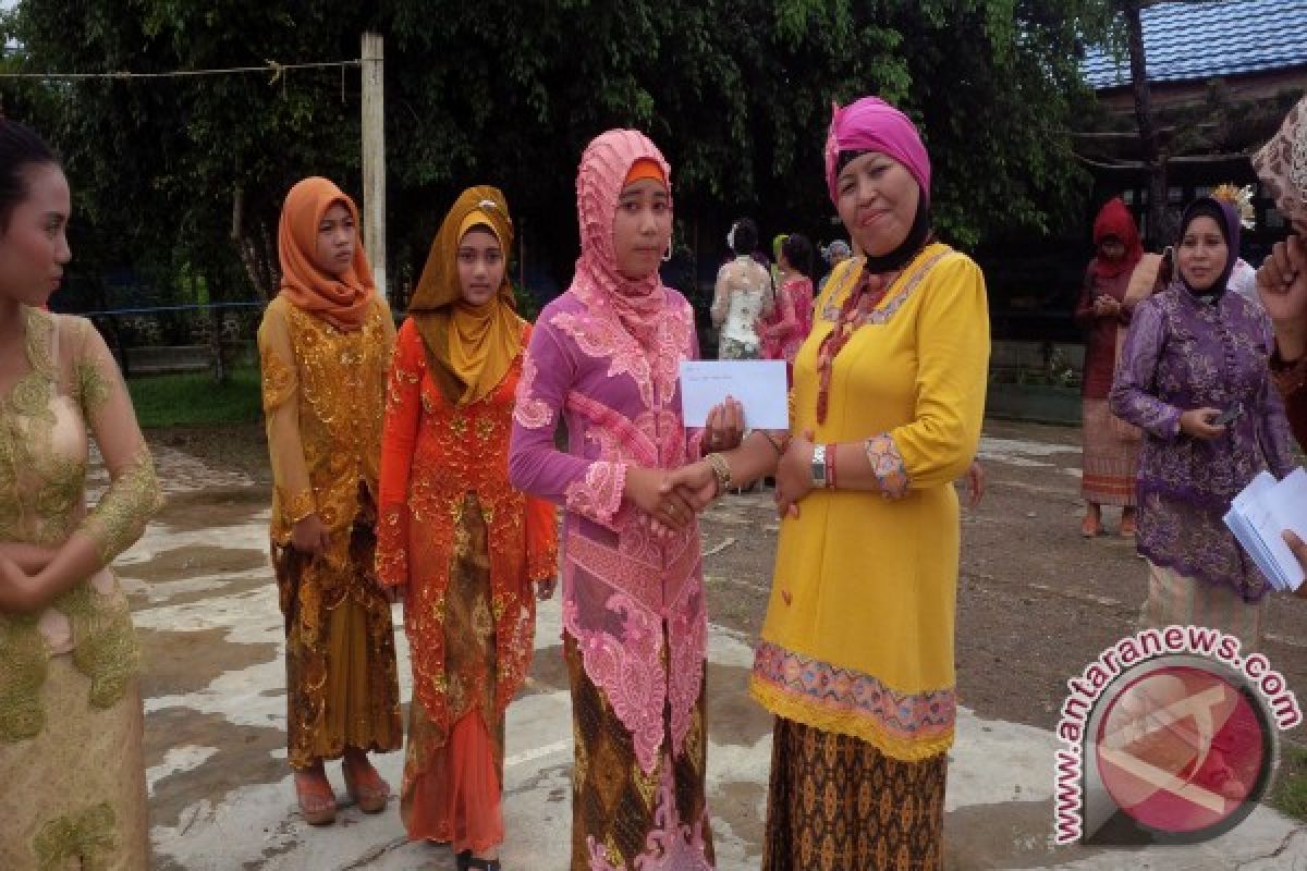 SMPN 1 Karang Bintang Gelar Lomba Fashion Show