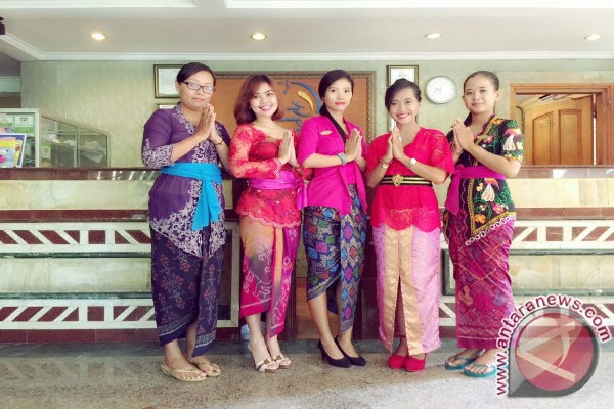 Club Bali Suites Legian Tampil Anggun di Hari Kartini