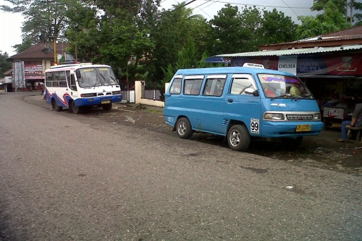 Pemkab Minahasa Tenggara siagakan bus mengantisipasi lonjakan penumpang