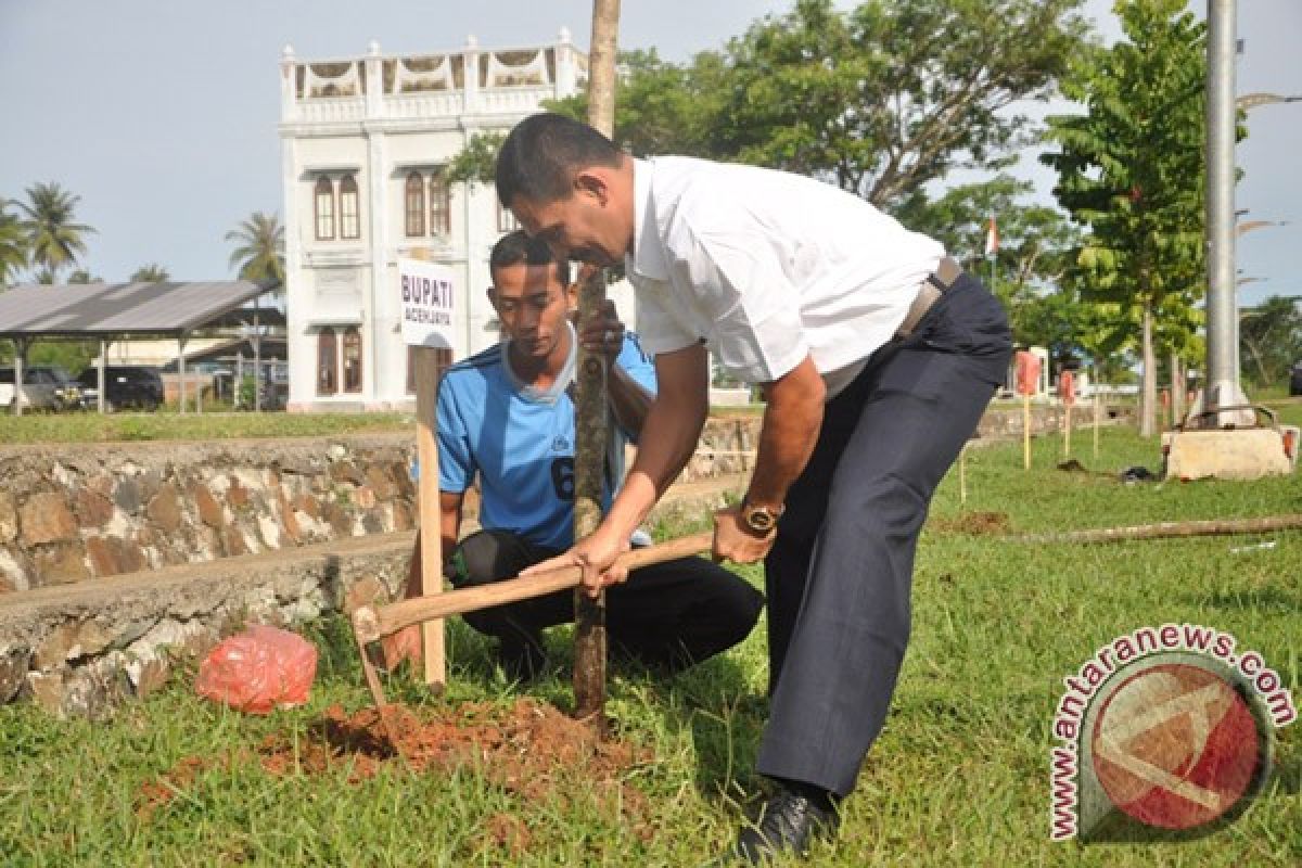  Bupati Aceh Jaya Ajak Jaga Lingkungan