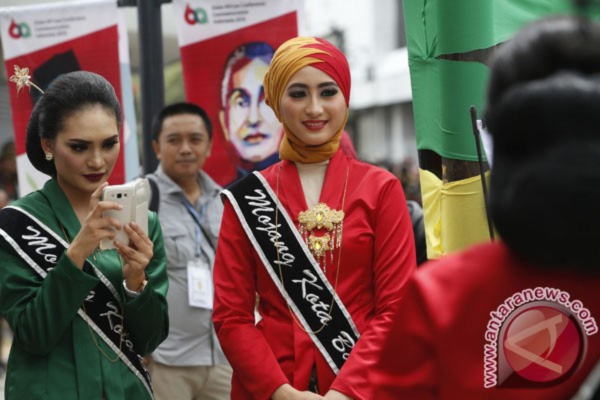 "Mojang geulis"  Bandung jadi "front office" Gedung Sate