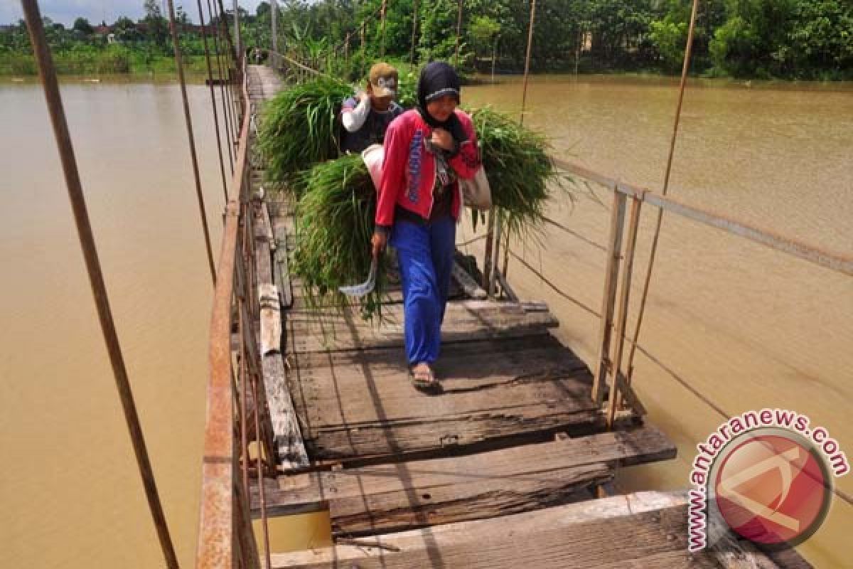 Kalangan DPR akui dana desa percepat pembangunan