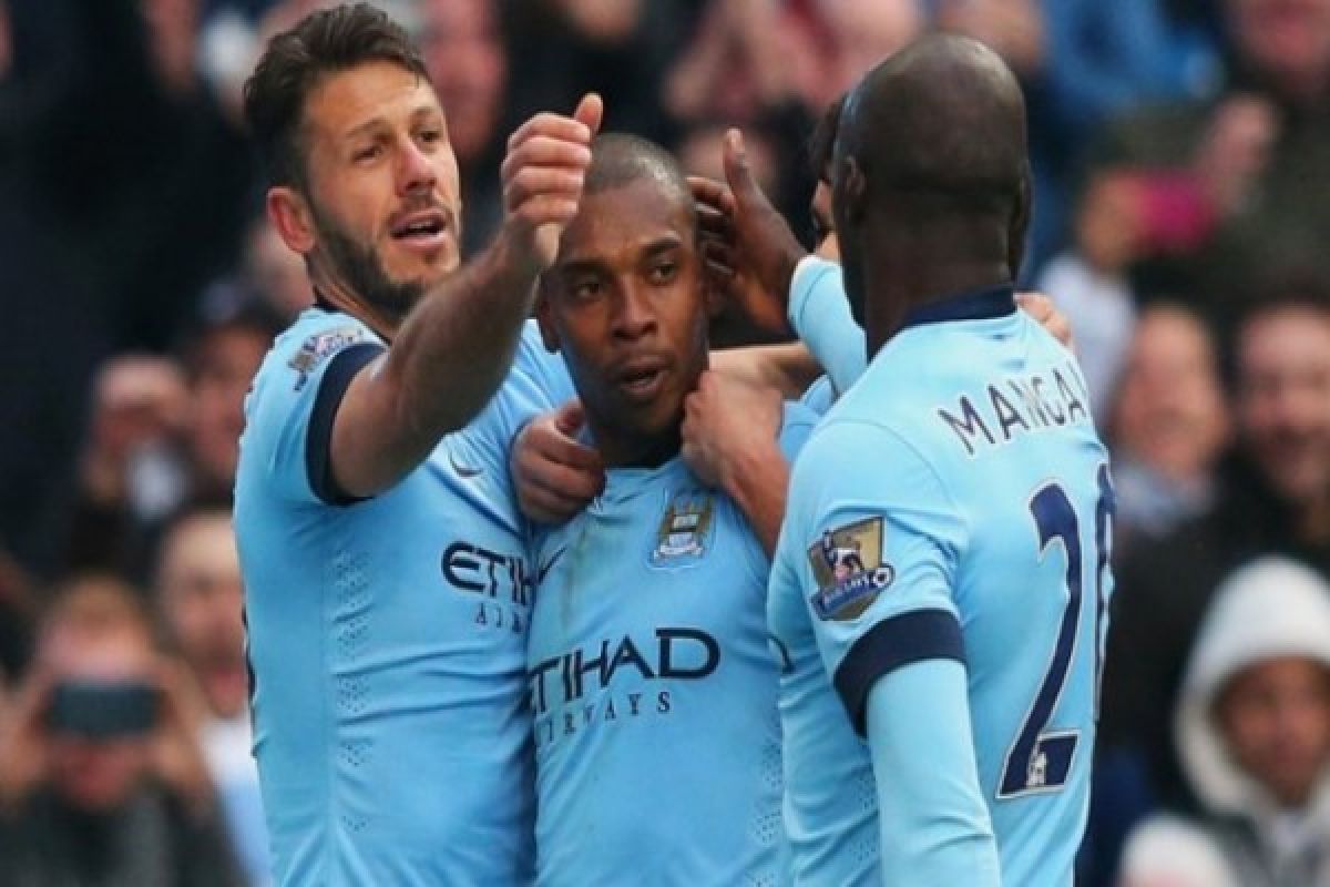  Gol Fernandinho Bawa City Ke Peringkat Kedua