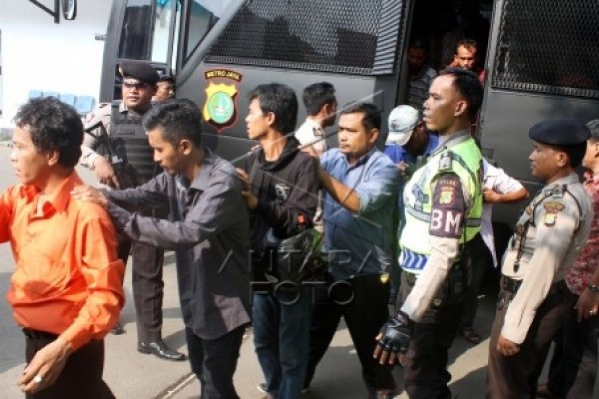 Polres Bandara Soekarno - Hatta Tangkap Polisi Gadungan