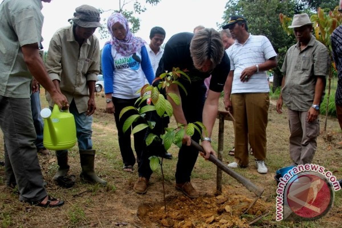 Duta Besar Denmark kunjungi Hutan Harapan Jambi