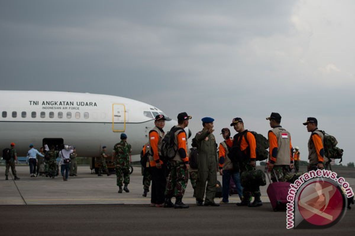Tim kemanusiaan dan evakuasi Indonesia tiba di Nepal