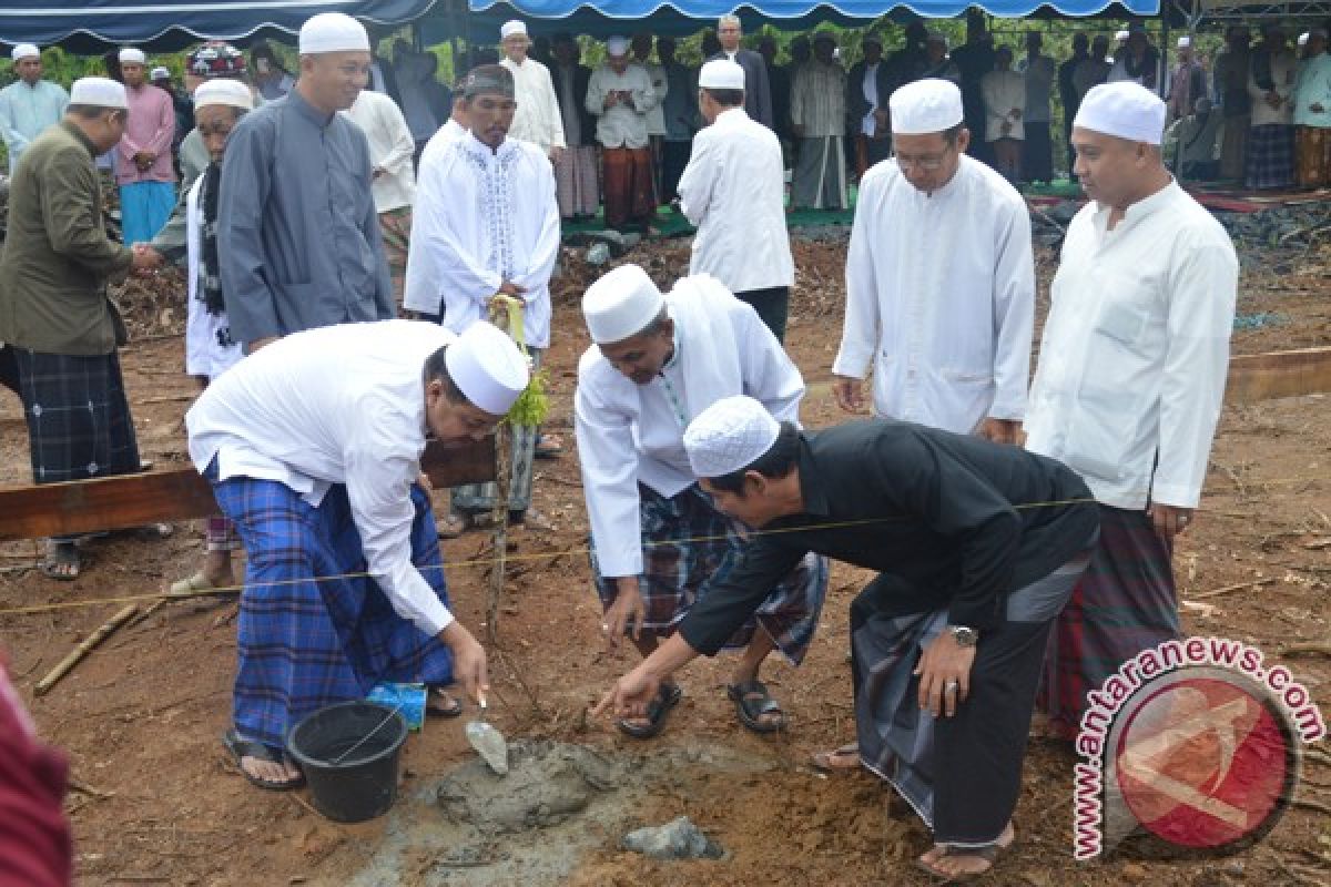 Peletakkan Batu Pertama Pembangunan PAM Kemasan