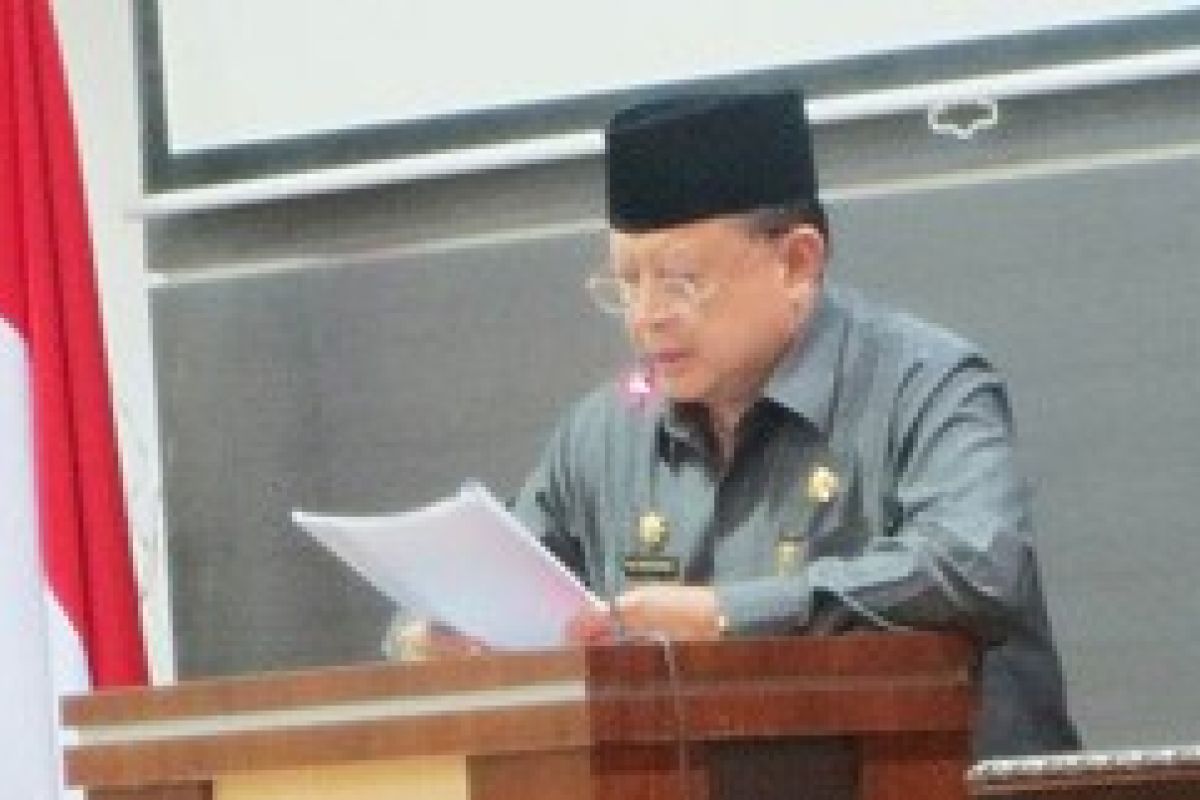 Bupati Anambas Sampaikan LKPj 2014