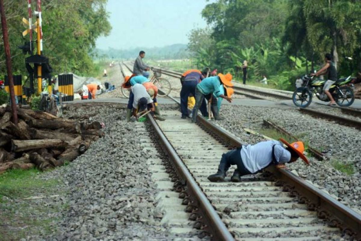 Dishub Jatim Usul Reaktivasi Rel Jombang-Babat