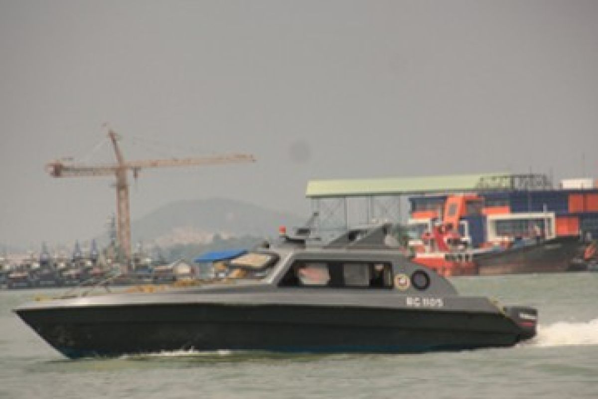 BC Kepri amankan kapal pasir timah di Karimun