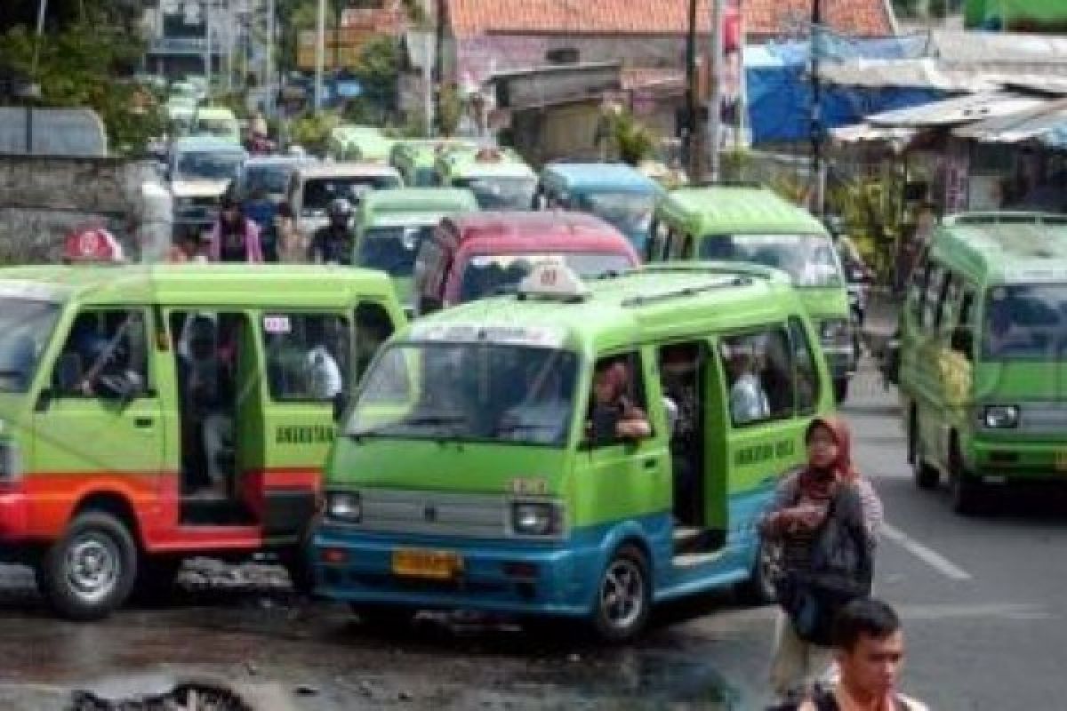 20 Persen Angkot Semarang Tidak Layak