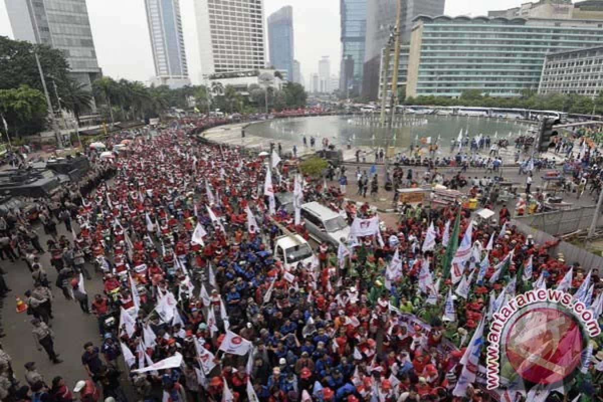 350 personel Polda Malut amankan hari buruh