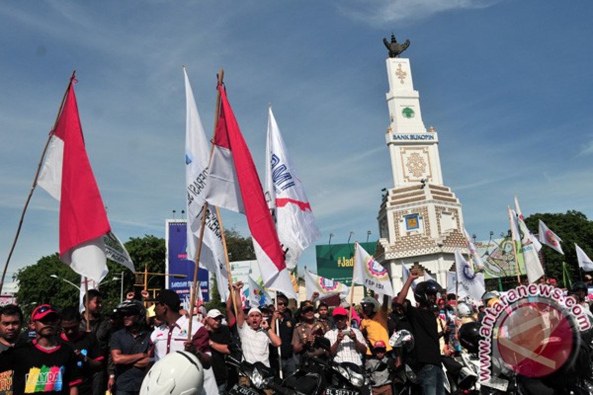 Mahasiswa Tuntut Lapangan Kerja Pada Pemerintah Aceh